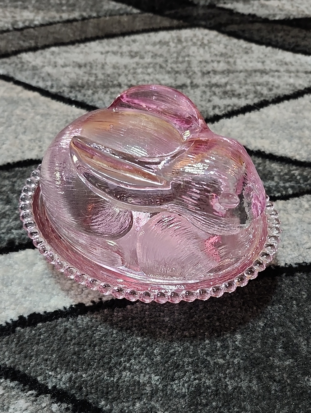 VINTAGE INDIANA GLASS CO. PINK "BUNNY ON A NEST" CANDY/TRINKET DISH 7"